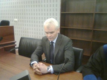 Lárus Welding assiste à sentença